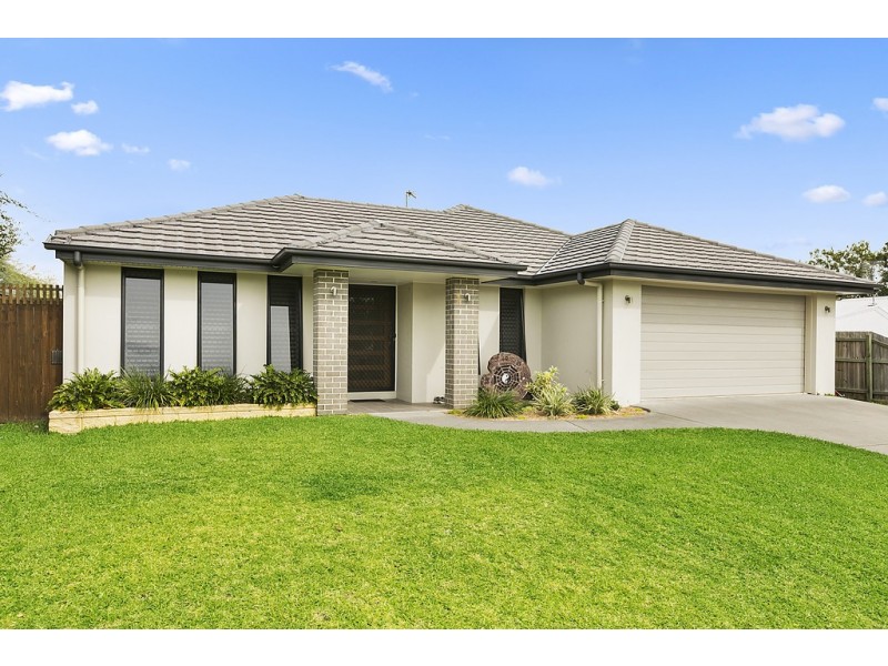 34 Straker Drive, Cooroy QLD 4563
