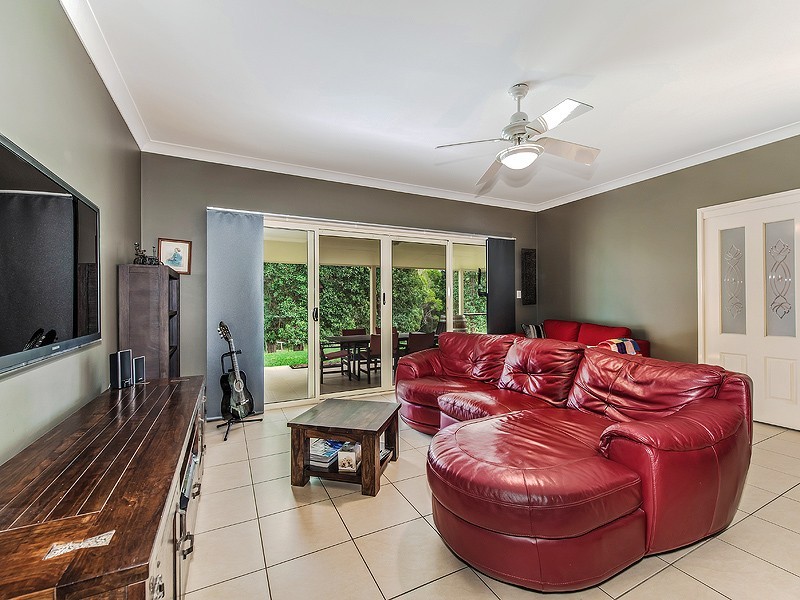 5 Stockman Court, Pomona QLD 4568