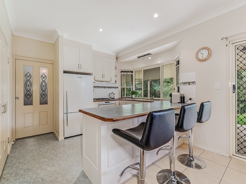 5 Stockman Court, Pomona QLD 4568