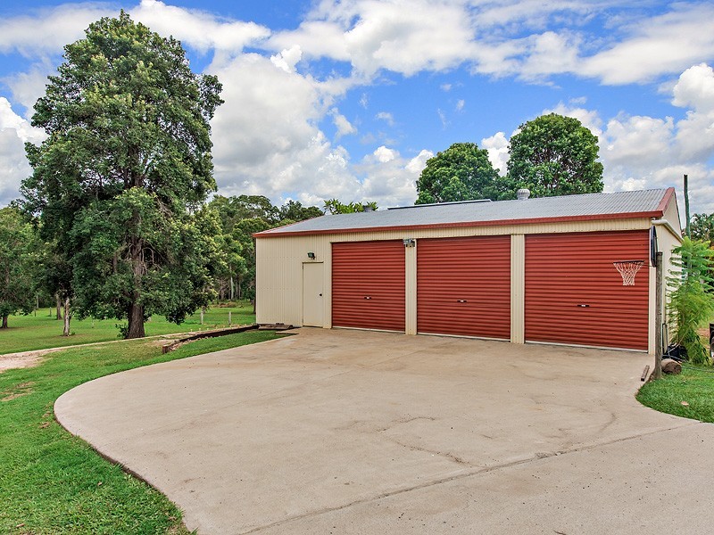 5 Stockman Court, Pomona QLD 4568
