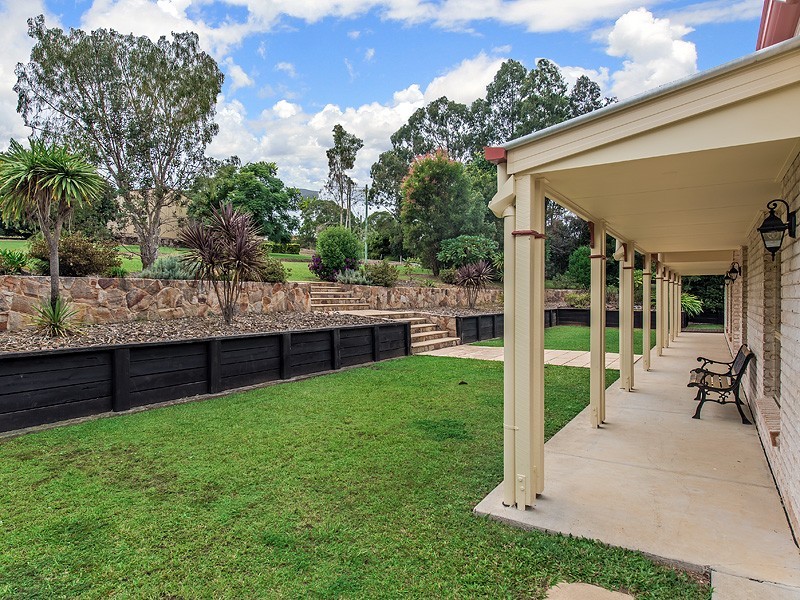 5 Stockman Court, Pomona QLD 4568
