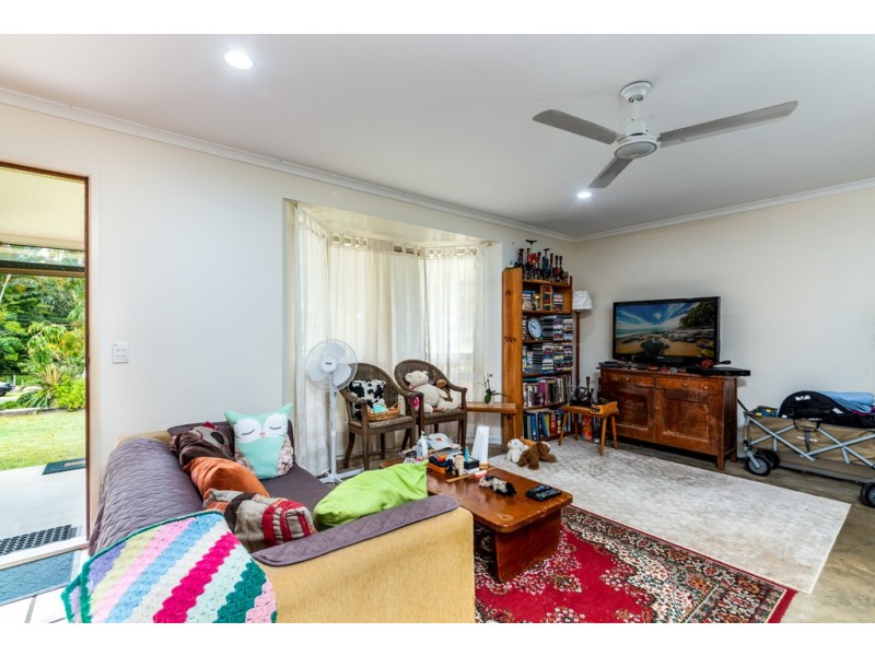 30 Tablelands Road, Cooran QLD 4569
