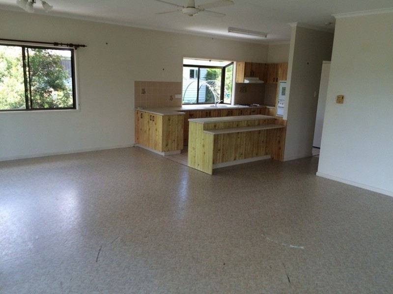 13 Edward Street, Cooran QLD 4569