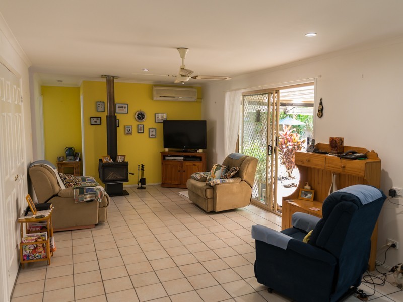 15 Palmsprings Lane, Lake Macdonald QLD 4563
