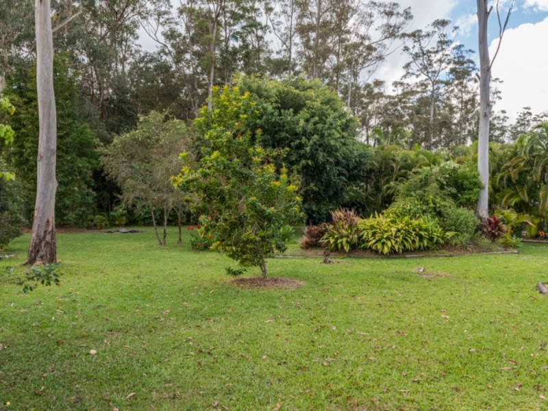15 Palmsprings Lane, Lake Macdonald QLD 4563