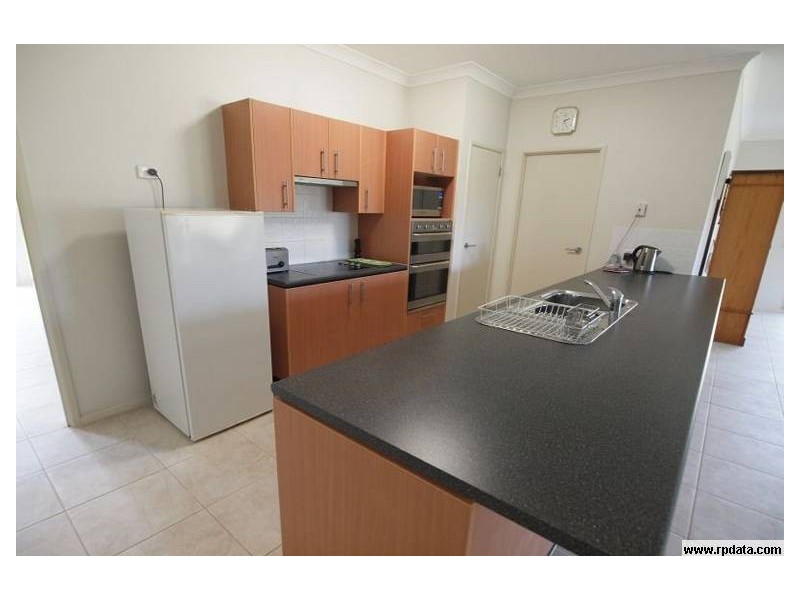 9 Allira Court, Pomona QLD 4568
