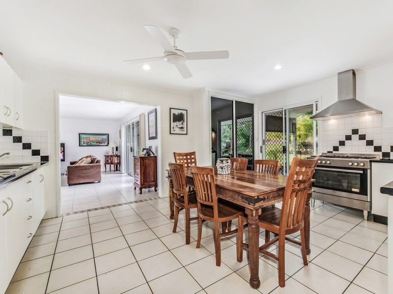 27 Risley Court, Cooran QLD 4569