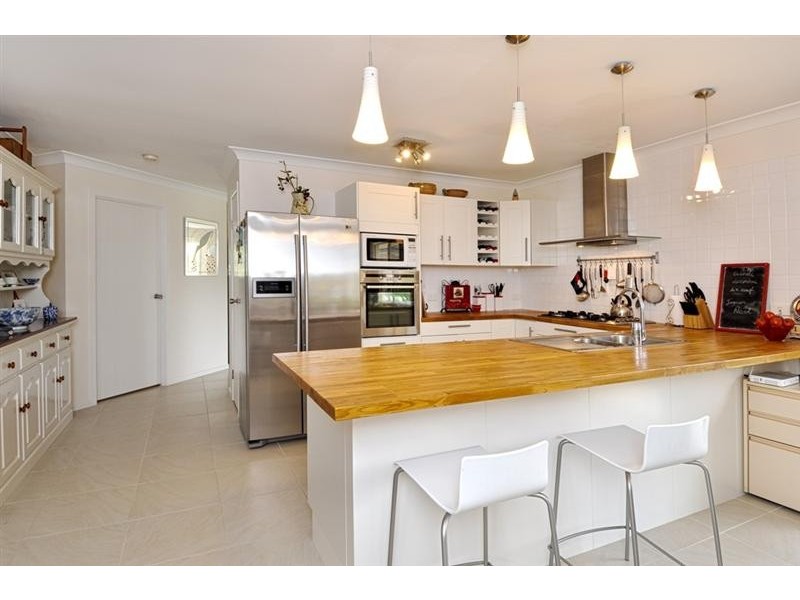 17 Smedley Drive, Pomona QLD 4568