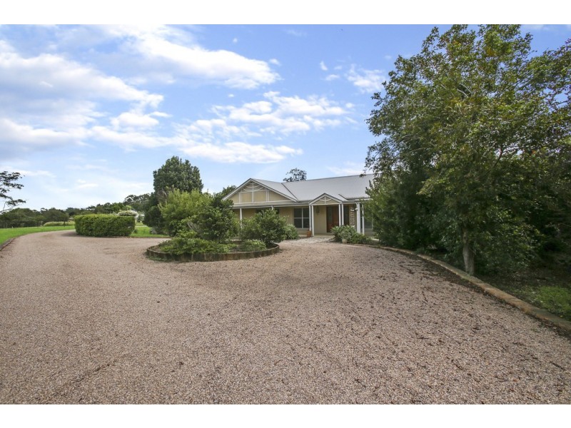 6 Orana Avenue, Pomona QLD 4568