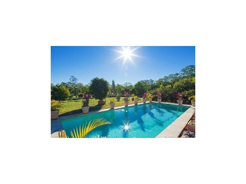 6 Orana Avenue, Pomona QLD 4568