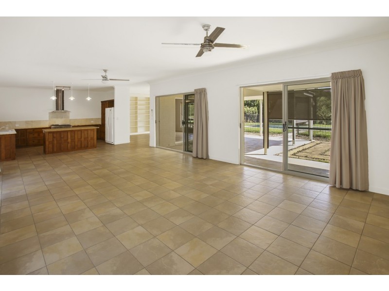 6 Orana Avenue, Pomona QLD 4568