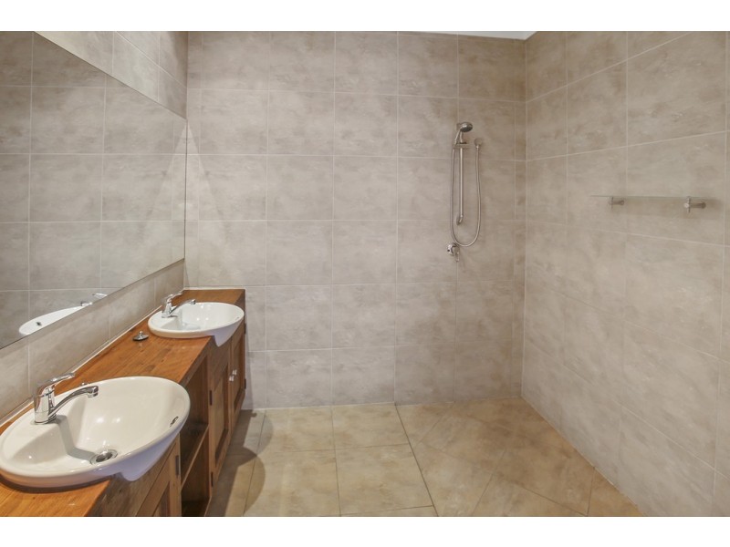 6 Orana Avenue, Pomona QLD 4568