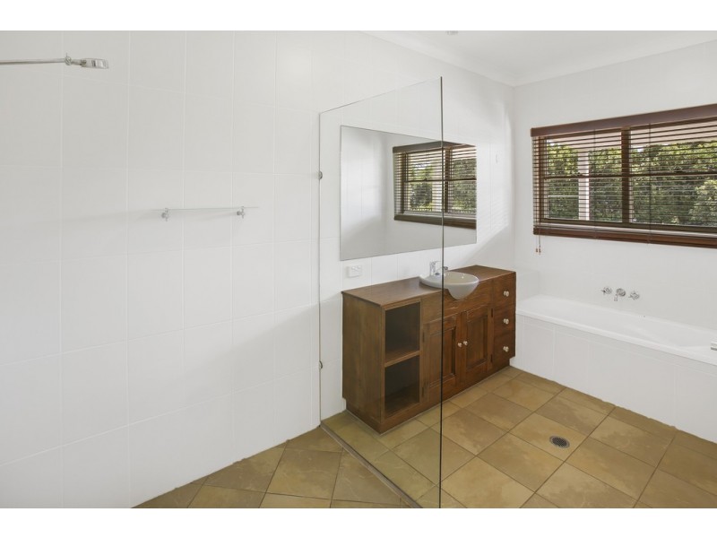 6 Orana Avenue, Pomona QLD 4568