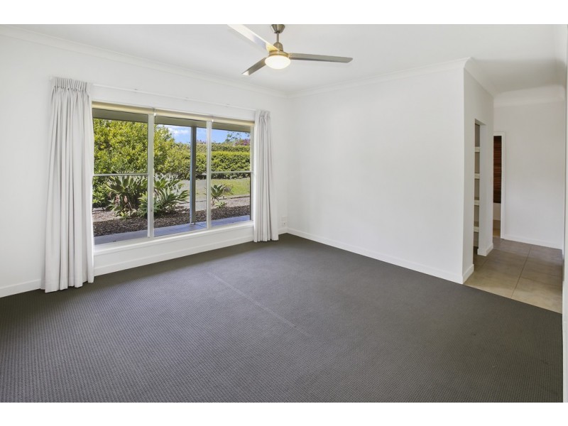 6 Orana Avenue, Pomona QLD 4568