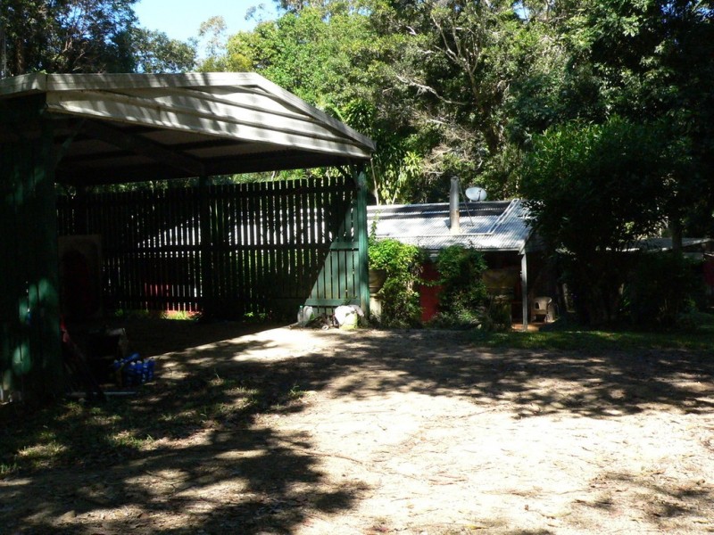 6 Kelly Court, Lake Macdonald QLD 4563
