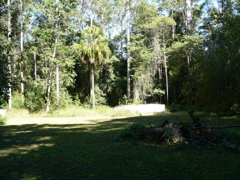 6 Kelly Court, Lake Macdonald QLD 4563