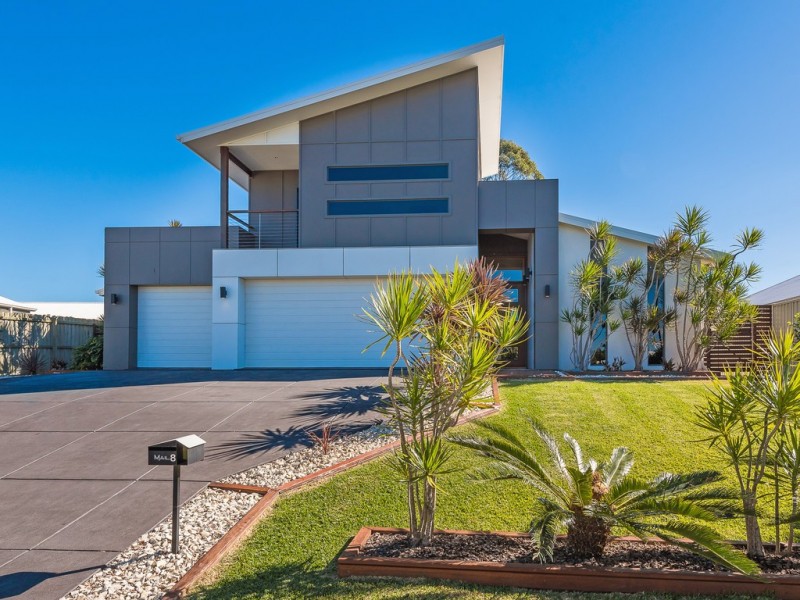 8 Straker Drive, Cooroy QLD 4563