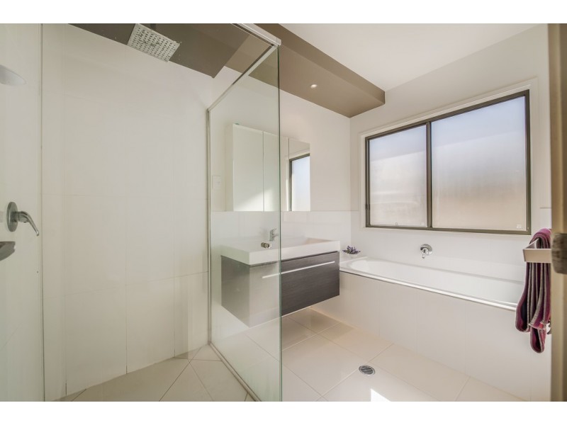 8 Straker Drive, Cooroy QLD 4563