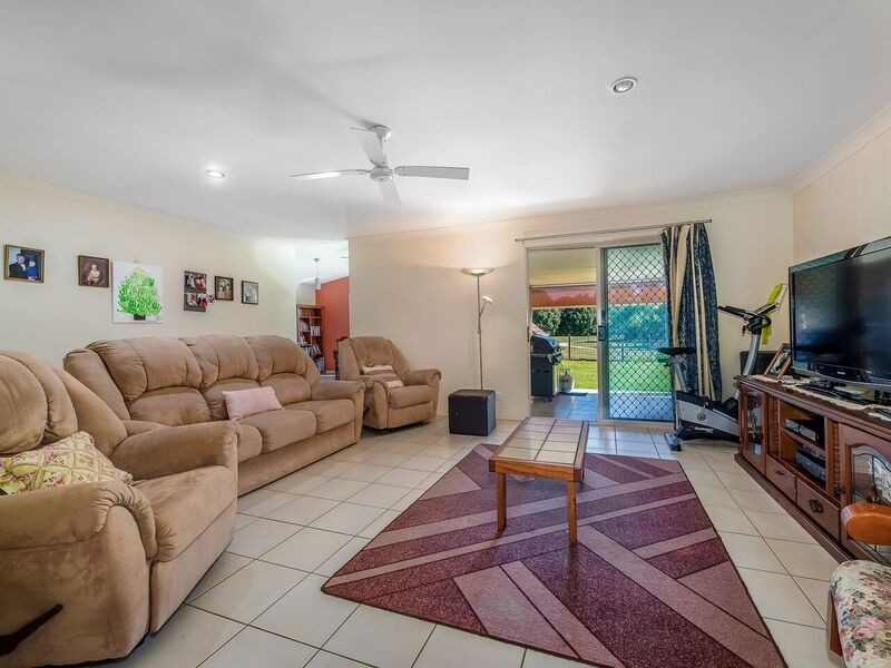 39 Oak Street, Cooroy QLD 4563