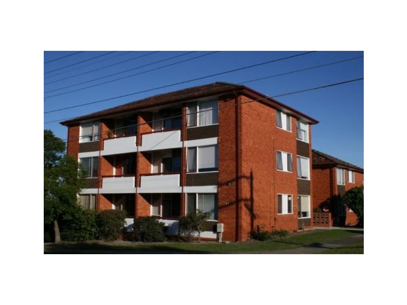 2/23 Brewster Street, Essendon VIC 3040