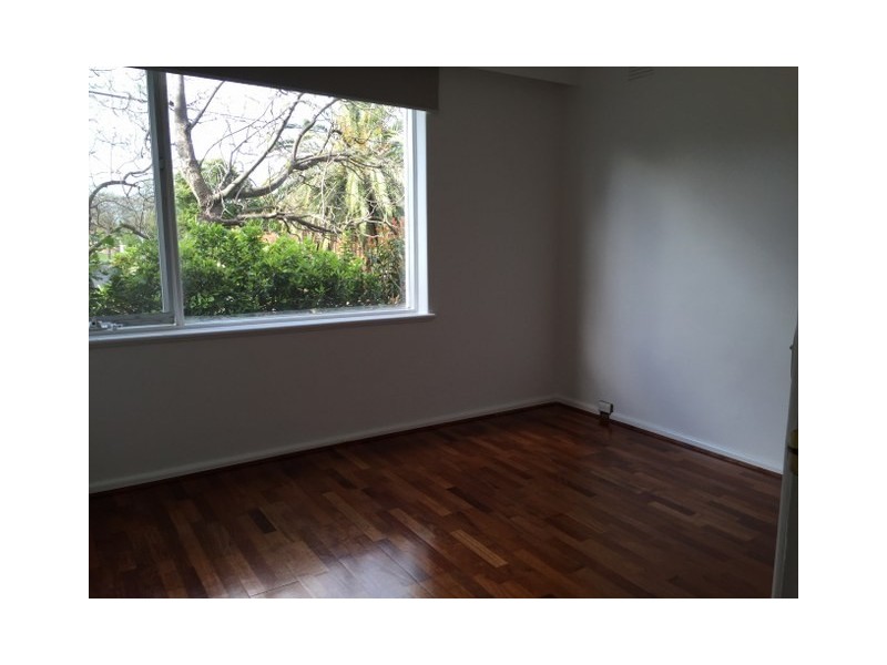 2/23 Brewster Street, Essendon VIC 3040