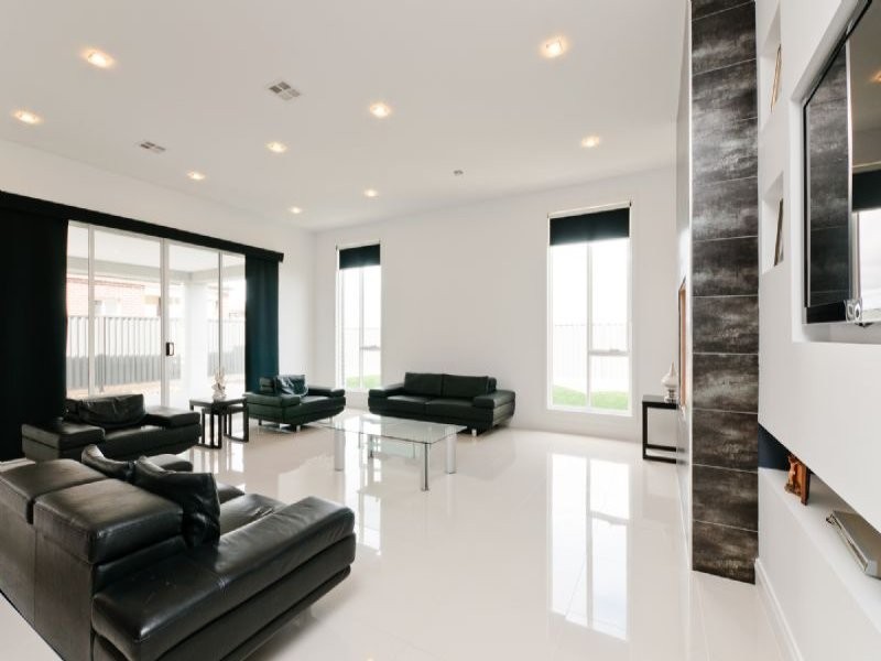 33 Corringa Way, Craigieburn VIC 3064