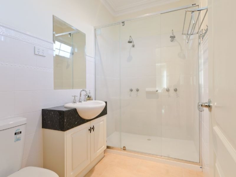 10 Maccoll Street, Craigieburn VIC 3064