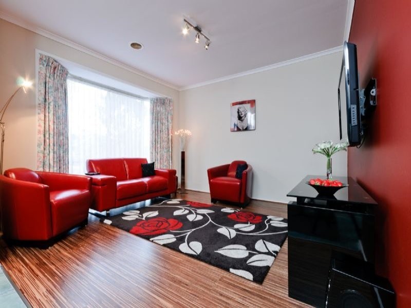 15 Armstrong Court, Roxburgh Park VIC 3064