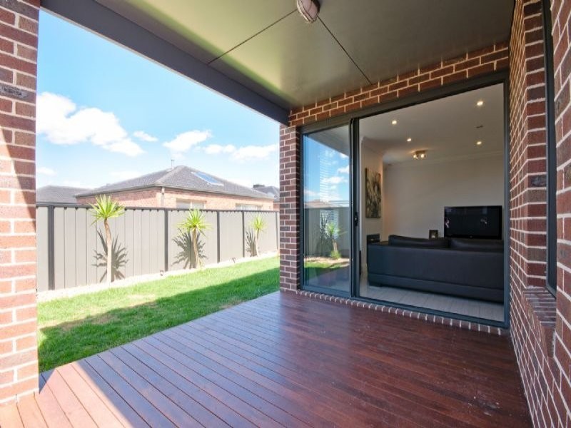 13 Arapiles Avenue, Craigieburn VIC 3064