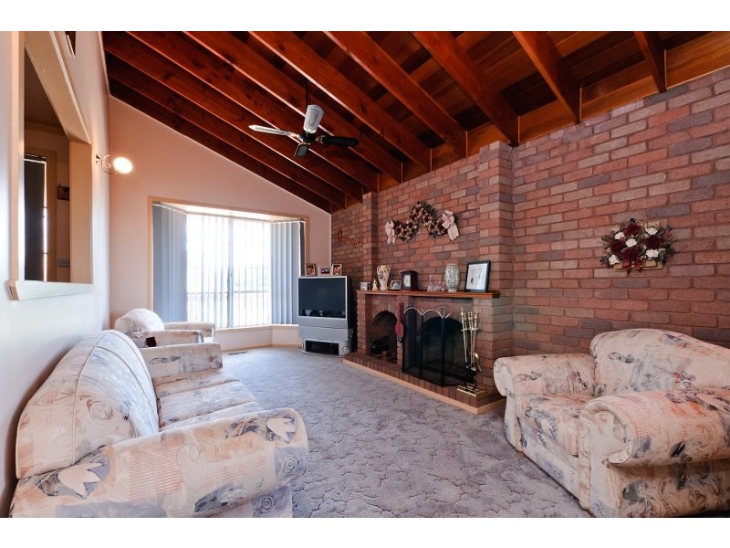 6 Falmer Place., Craigieburn VIC 3064