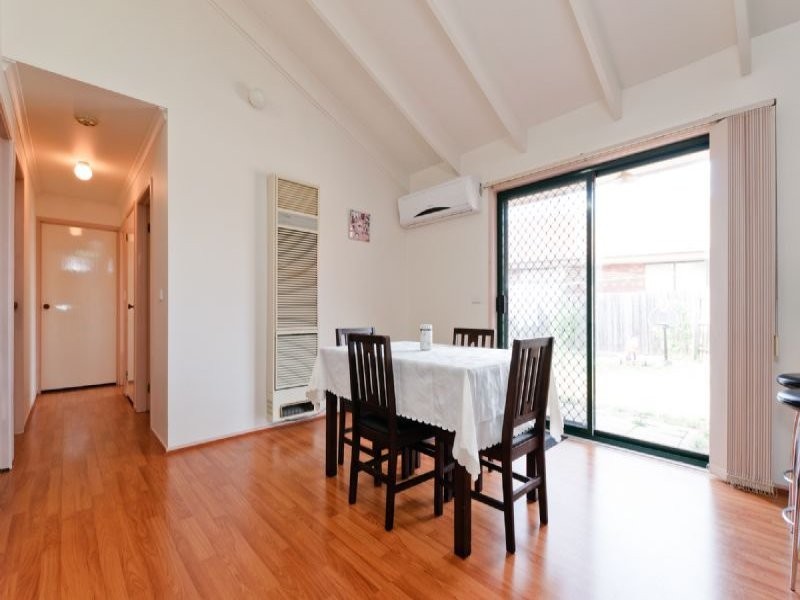 19B Manningtree Parade, Craigieburn VIC 3064