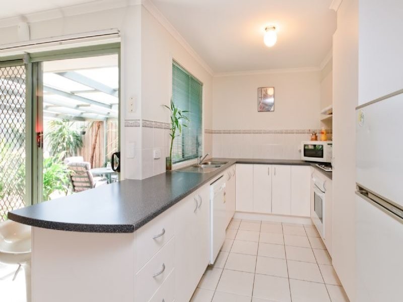 38 Statesman Avenue, Roxburgh Park VIC 3064