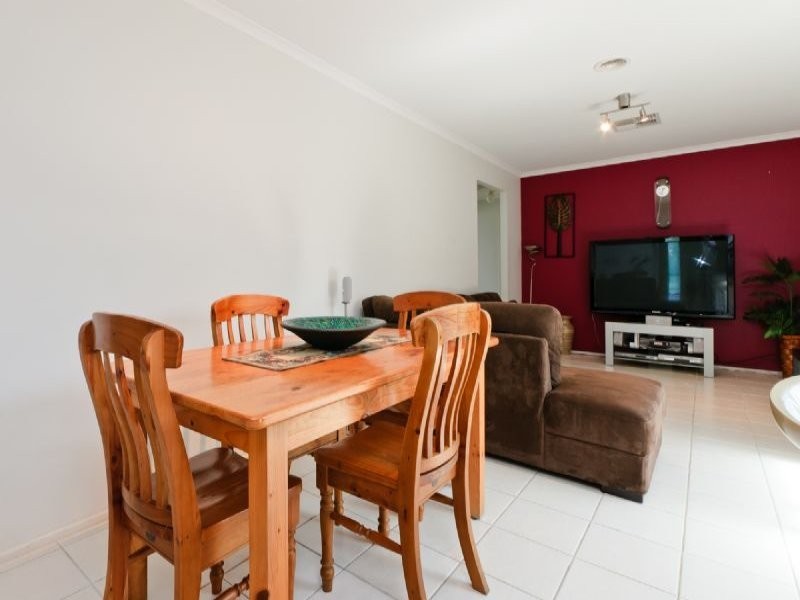 38 Statesman Avenue, Roxburgh Park VIC 3064