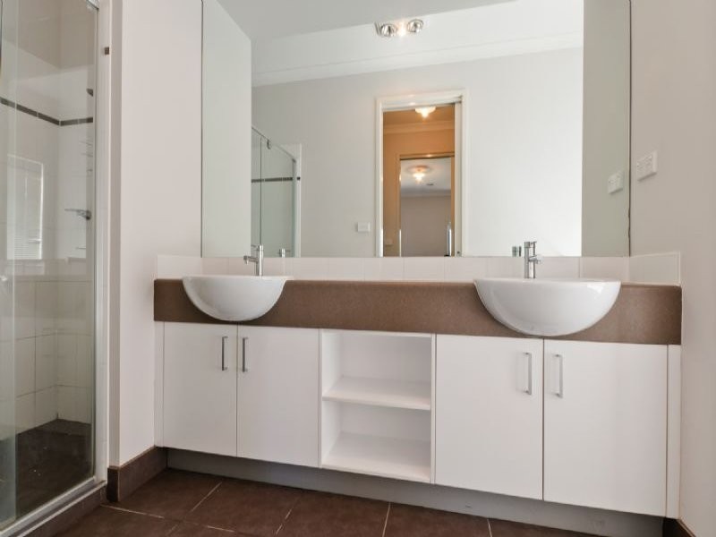 3 Yengo Place, Craigieburn VIC 3064