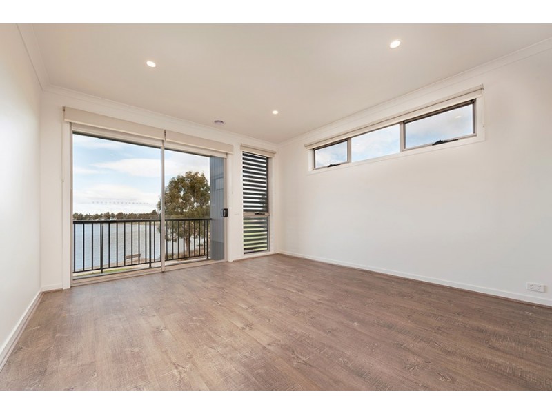 16 Bayano Way, Craigieburn VIC 3064