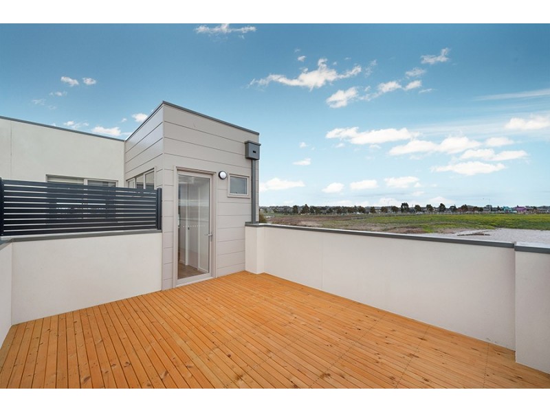 16 Bayano Way, Craigieburn VIC 3064