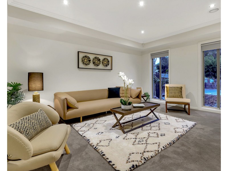 5 Astley Walk, Roxburgh Park VIC 3064