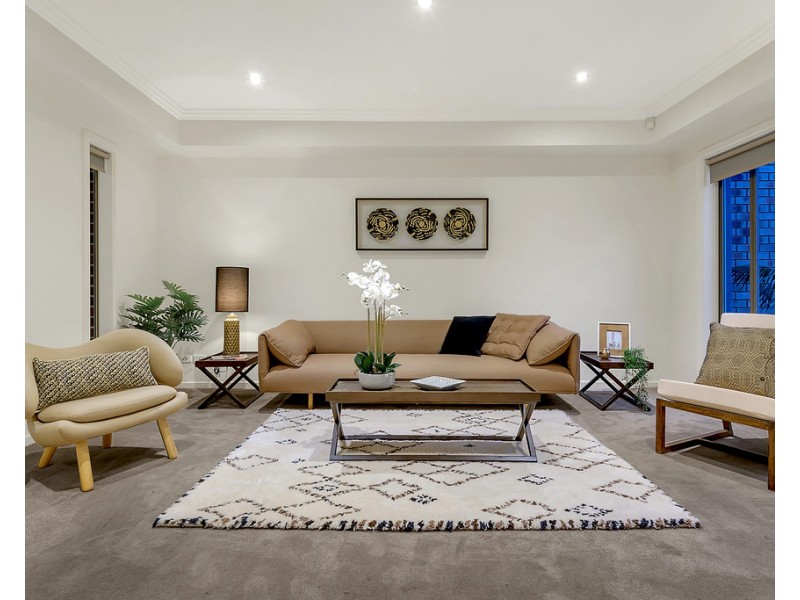 5 Astley Walk, Roxburgh Park VIC 3064