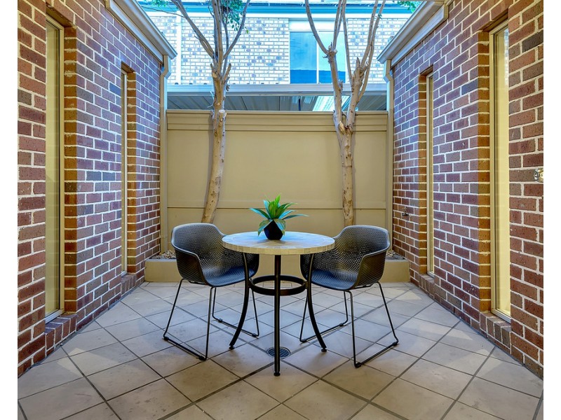 5 Astley Walk, Roxburgh Park VIC 3064