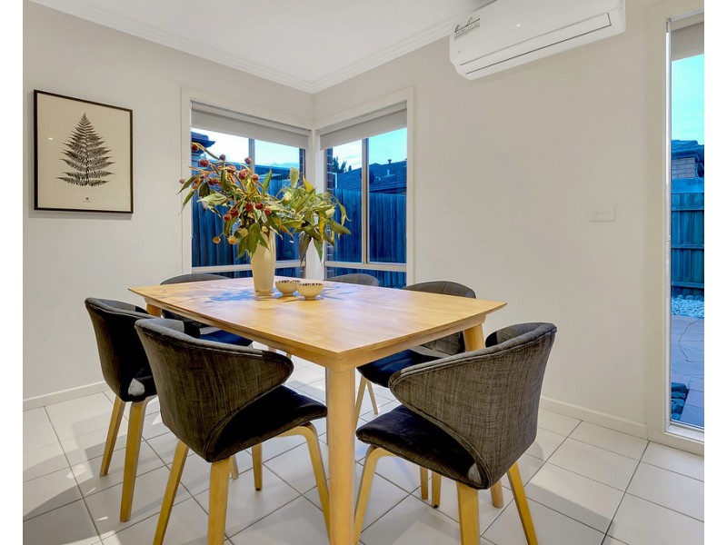 5 Astley Walk, Roxburgh Park VIC 3064