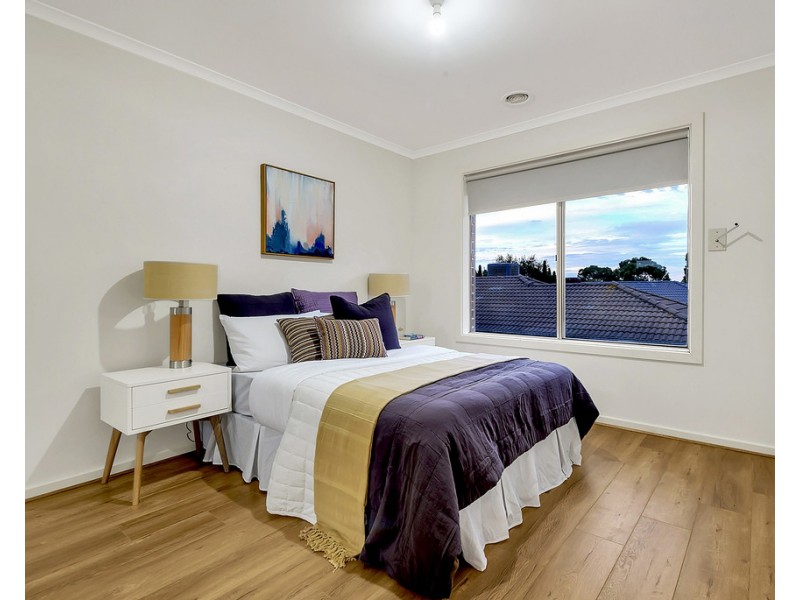 5 Astley Walk, Roxburgh Park VIC 3064