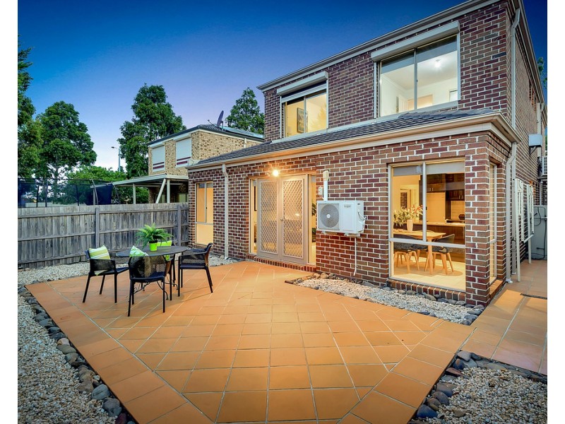 5 Astley Walk, Roxburgh Park VIC 3064