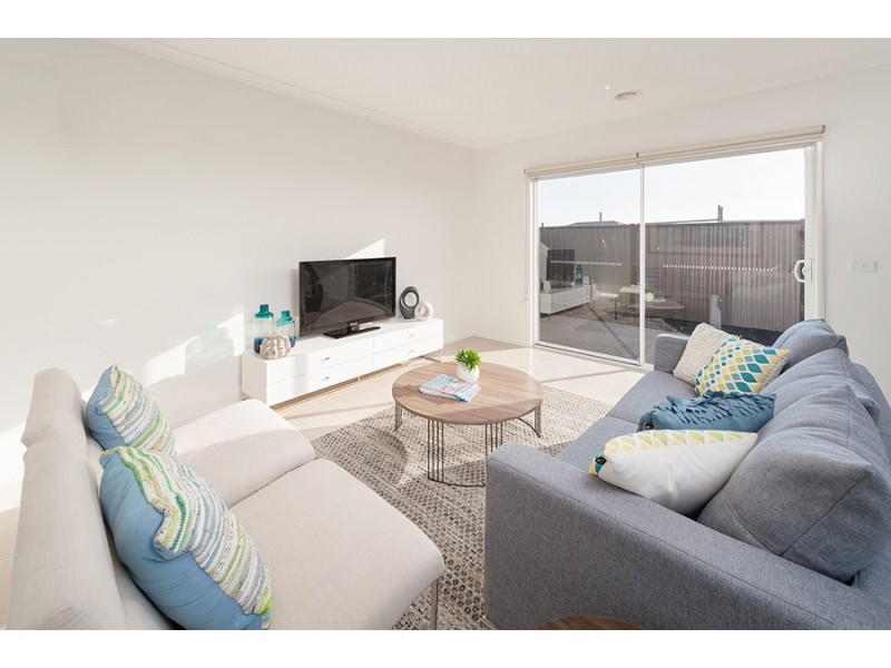 29 Mountleigh Circuit, Craigieburn VIC 3064