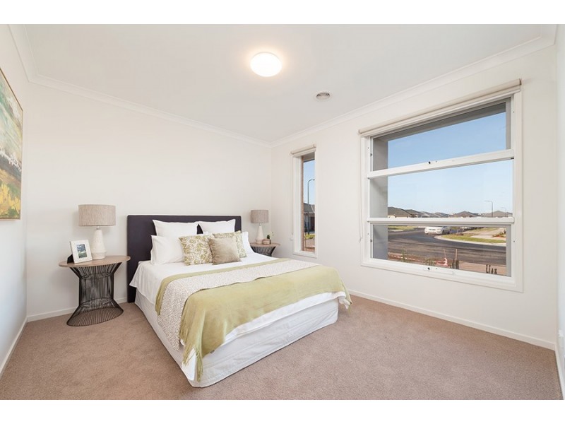 29 Mountleigh Circuit, Craigieburn VIC 3064