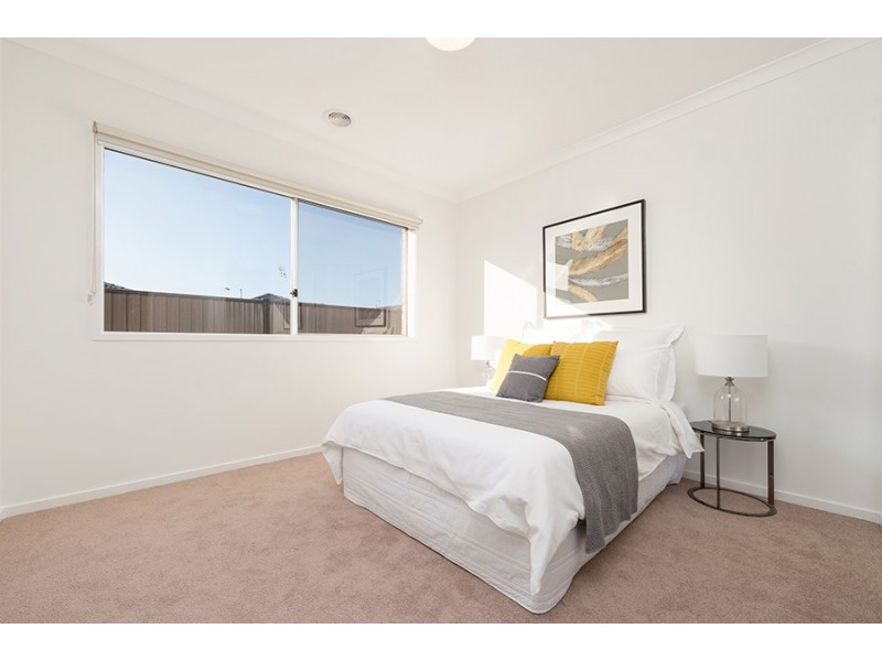 29 Mountleigh Circuit, Craigieburn VIC 3064
