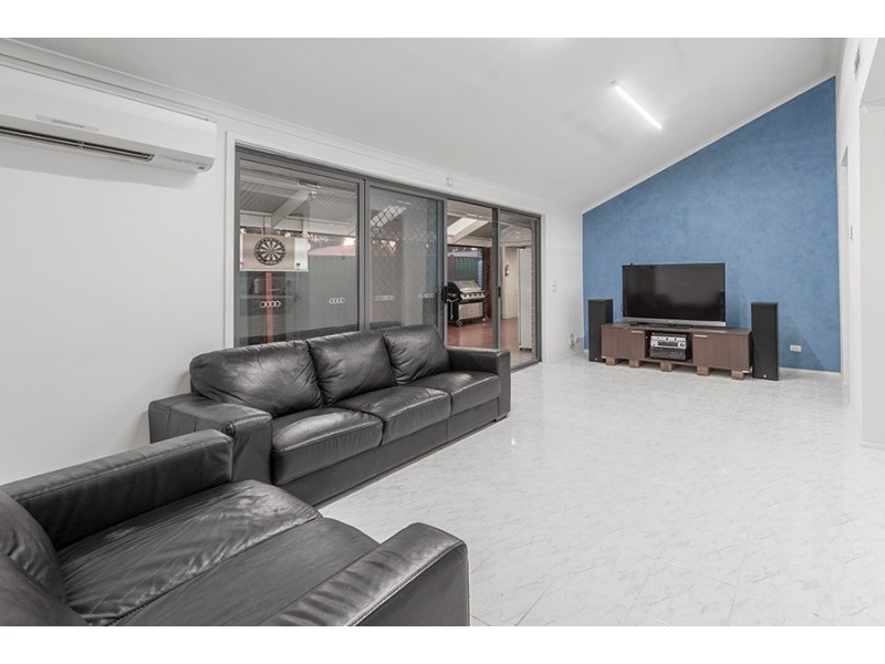 10 Perry Court, Roxburgh Park VIC 3064