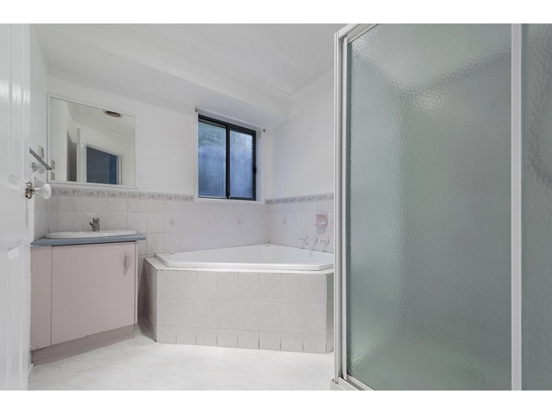 10 Perry Court, Roxburgh Park VIC 3064