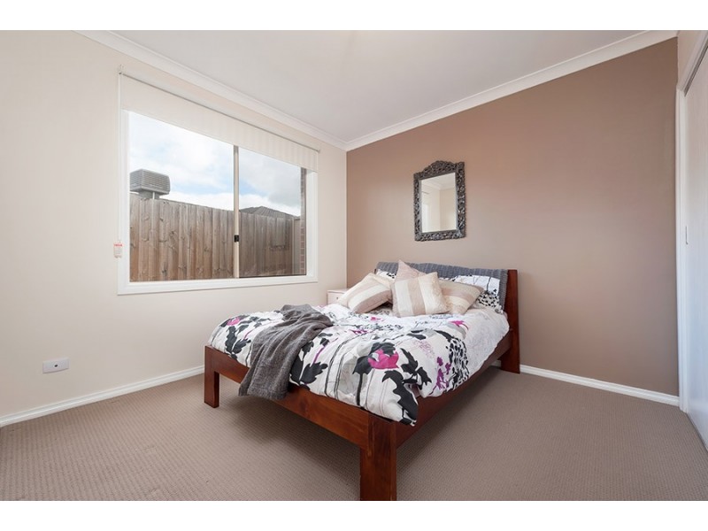 16a Gillingham Crescent, Craigieburn VIC 3064