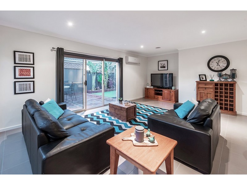 76 Huntington Drive, Craigieburn VIC 3064