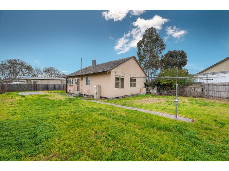 14 Esther Court, Fawkner VIC 3060